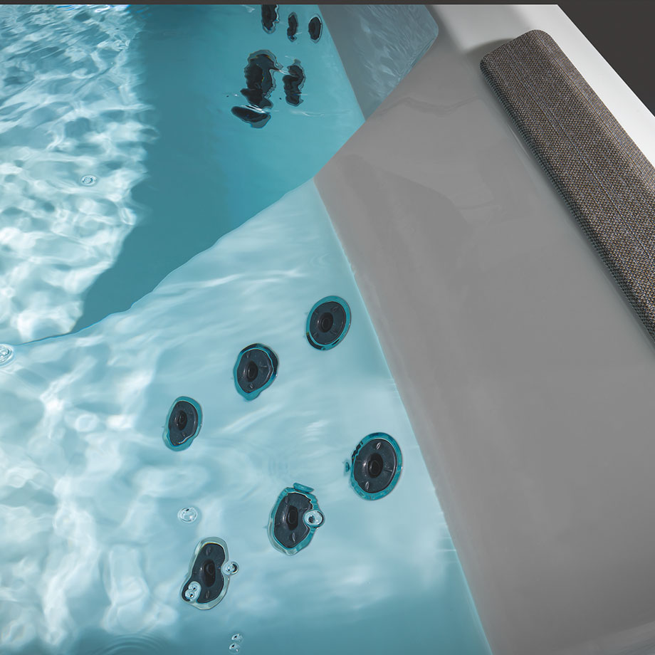 DIVINA-particolare-920x920 DIVINA-particolare-920x920